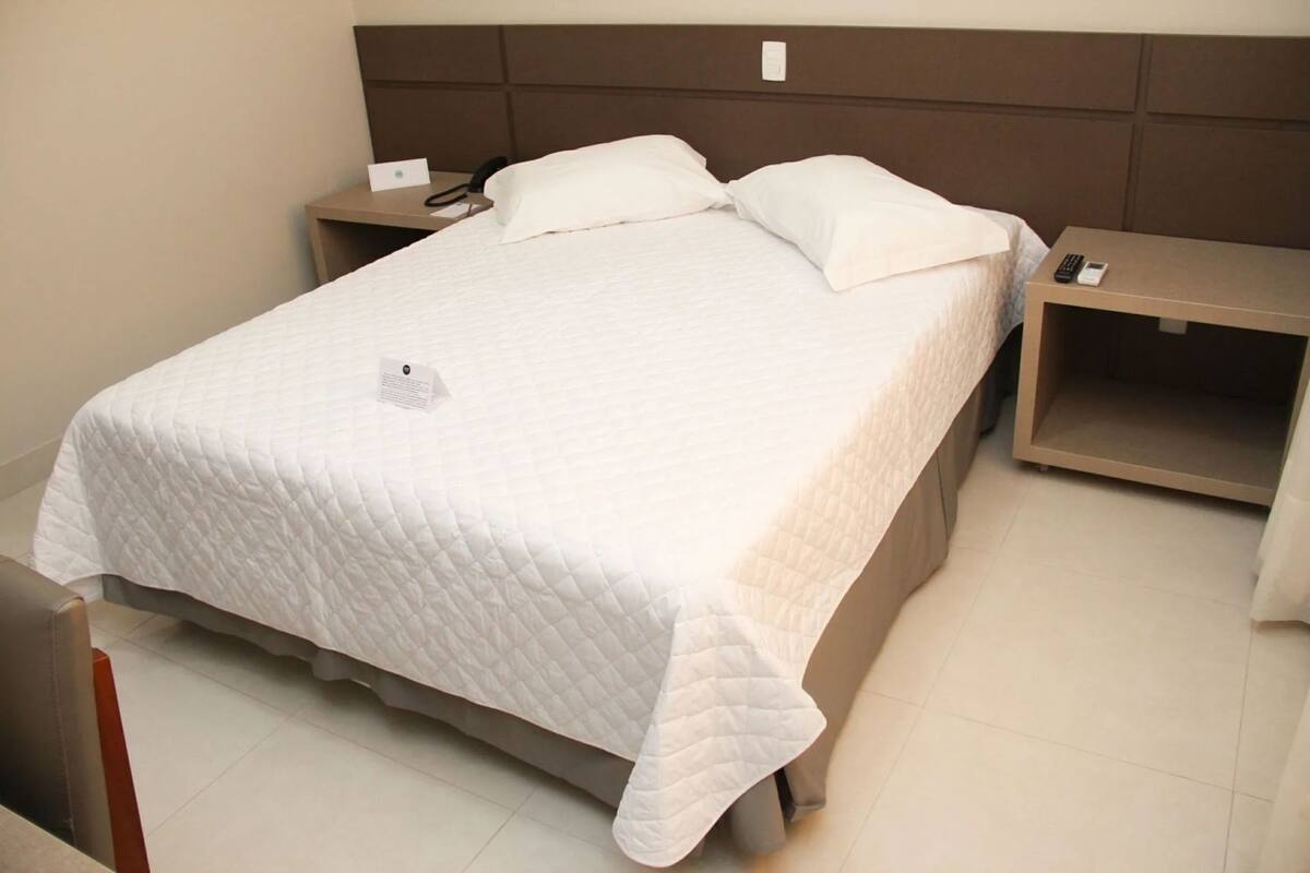 Ropa de cama de alta calidad y minibar