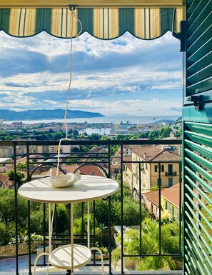 Panoramic-Doppel- oder -Zweibettzimmer, Balkon, Meerblick | Zimmersafe, Schreibtisch, schallisolierte Zimmer, kostenloses WLAN