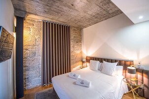 Standard Double Room | Minibar, laptop workspace, soundproofing, free WiFi