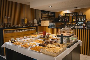 Desayuno estilo bufé