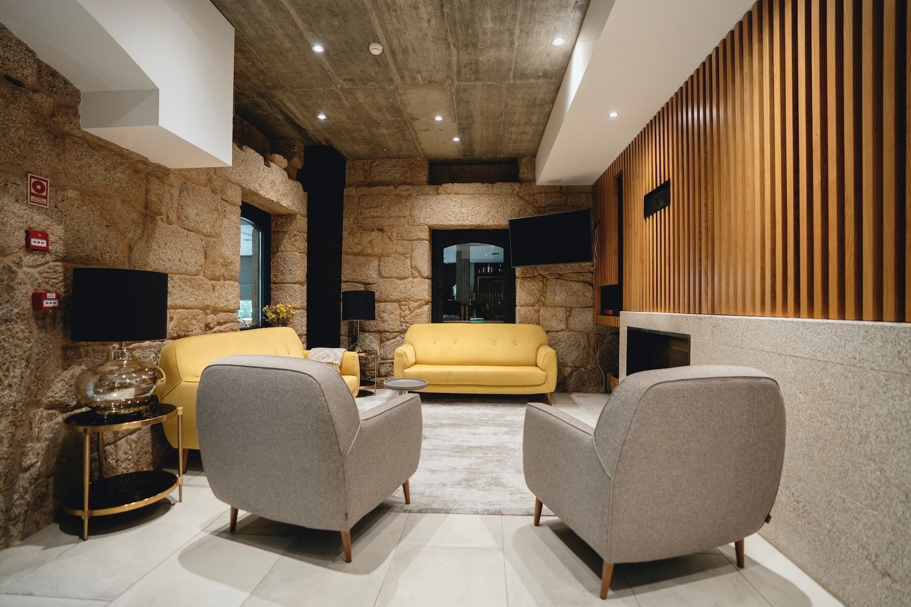 Télévision à écran plat