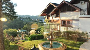 Pemandangan dari properti
