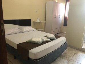 ห้องเก็บเสียง, เตารีด/โต๊ะรีดผ้า, Wi-Fi ฟรี, ผ้าปูที่นอน