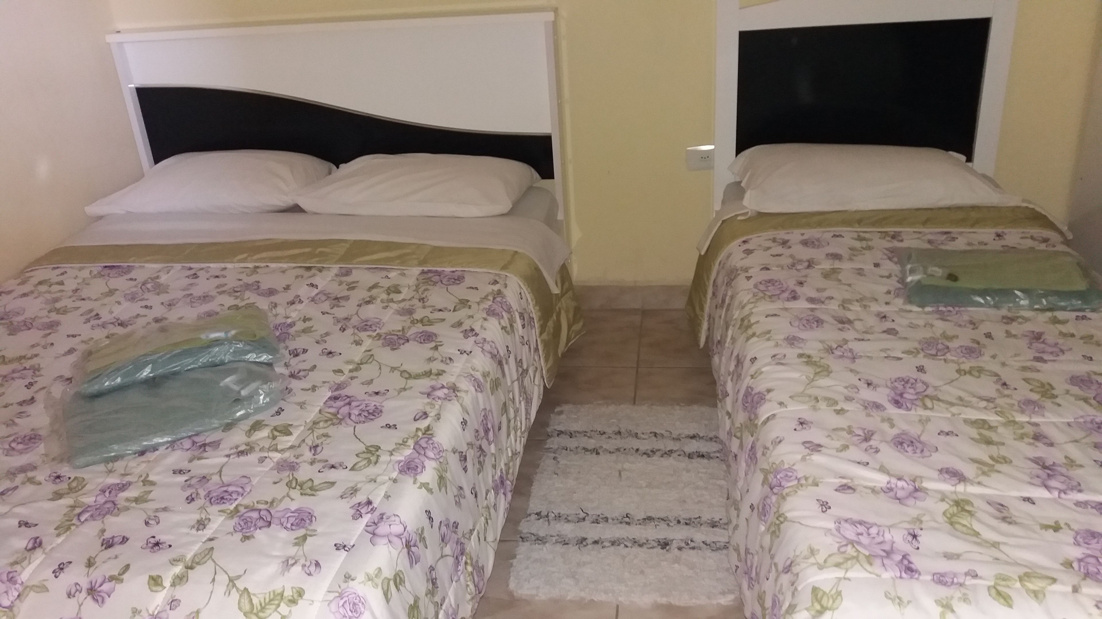 ห้องทวิน | ห้องเก็บเสียง, เตารีด/โต๊ะรีดผ้า, Wi-Fi ฟรี, ผ้าปูที่นอน