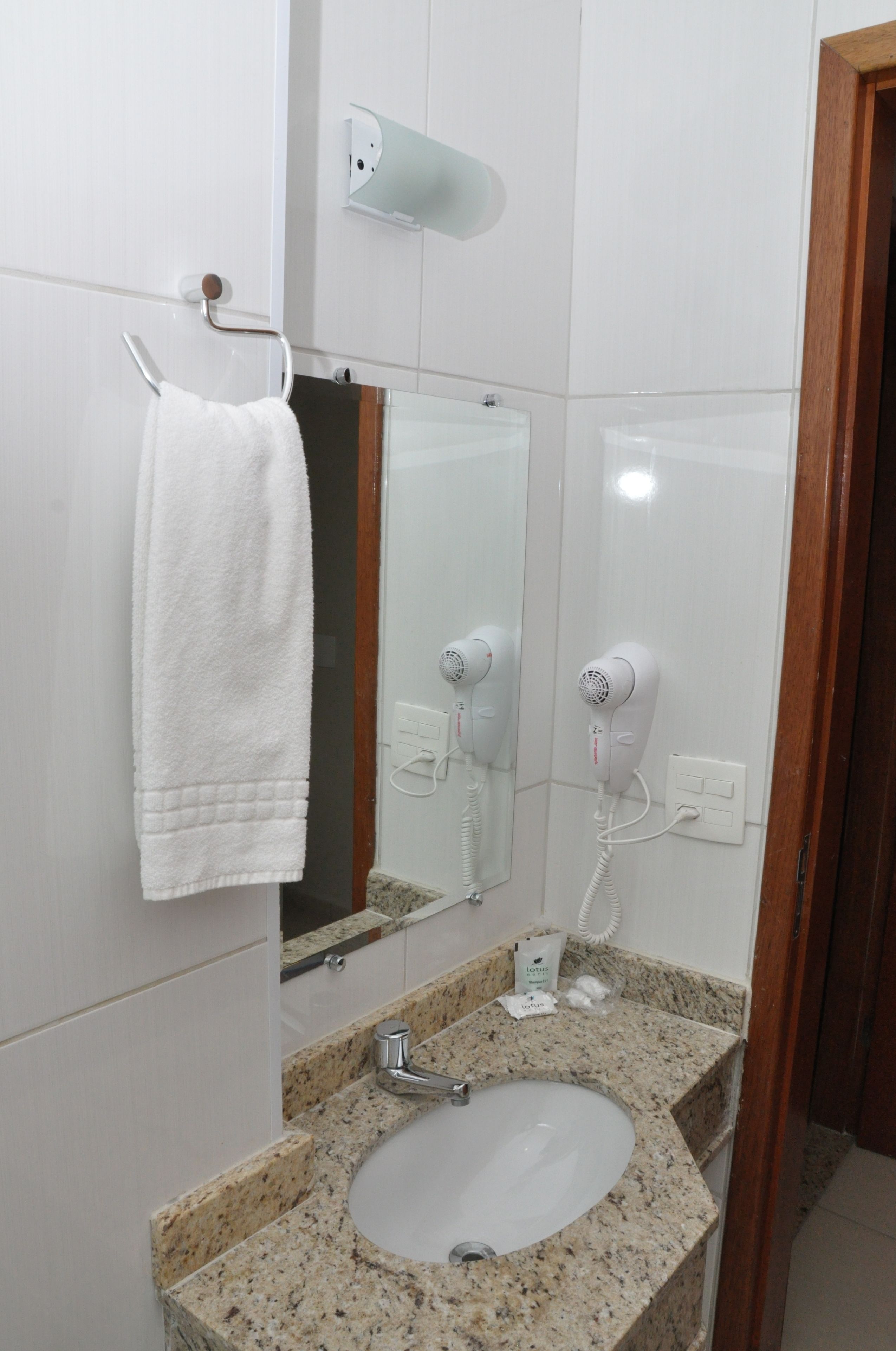 standard room | bathroom sink