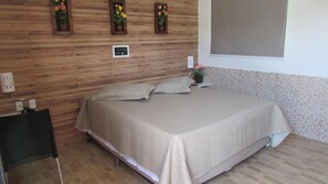 Minibar, skrivebord, mørklægningsgardiner, gratis Wi-Fi