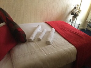 Economy Double Room, Ensuite - The Benson (Blackpool)