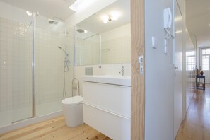 Apartment, 2 Bedrooms | Bathroom | Shower, hair dryer, towels, soap