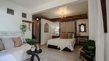 Family Studio, Mountain View | 1 bedroom, individually decorated, individually furnished, bed sheets