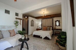 1 bedroom, individually decorated, individually furnished, bed sheets - Hacienda Tres Casitas (Cabo Rojo)