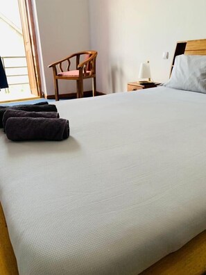 Superior Double Room | Minibar, in-room safe, individually decorated, individually furnished - Iarimbato Hotel (Antananarivo)