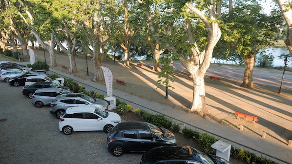Free self parking