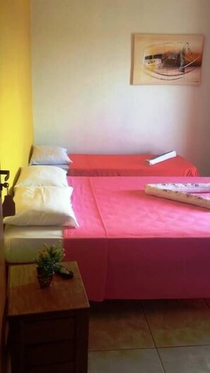 Triple Room | Bar mini, Wi-fi percuma