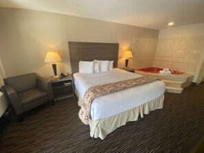 Desk, iron/ironing board, free WiFi, bed sheets - Garden State Inn (Absecon)