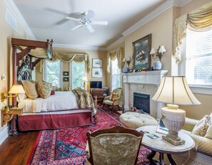 Deluxe-Zimmer, 1 Queen-Bett, Kamin (Tiller) | Hochwertige Bettwaren, Bügeleisen/Bügelbrett, kostenloses WLAN