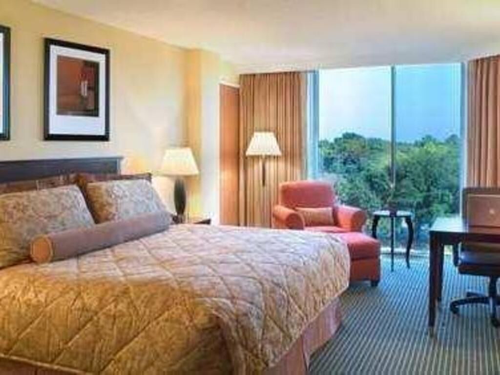 In-room safe, desk, laptop workspace, blackout drapes