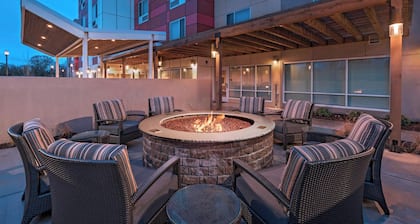 TownePlace Suites by Marriott Tacoma Lakewood