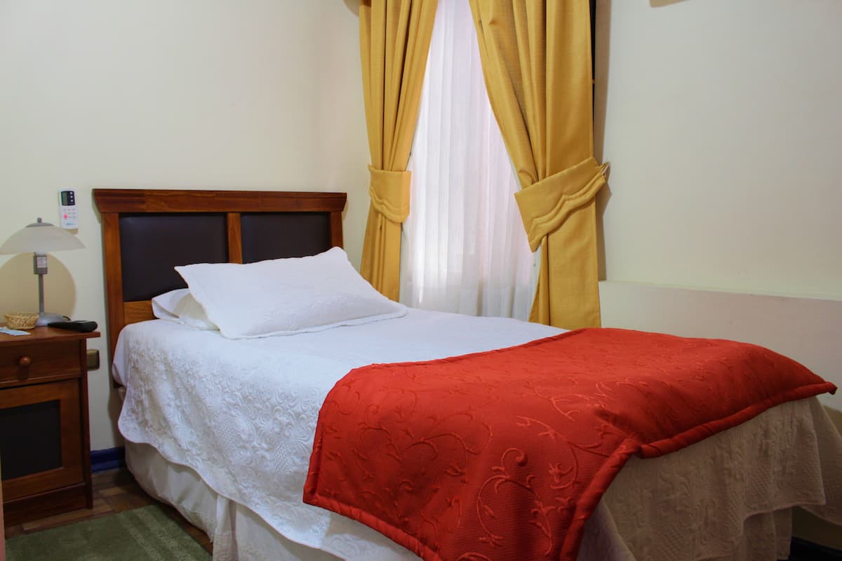 Standard Single Room, 1 Twin Bed | Desk, free WiFi