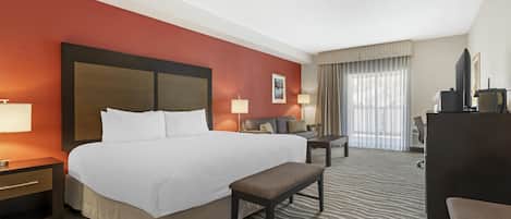 Standard Room, 1 King Bed, Accessible, Balcony (Balcony) | Hypo-allergenic bedding, desk, laptop workspace, soundproofing