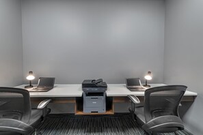 Business center - Best Western Plus Merritt Hotel (Merritt)