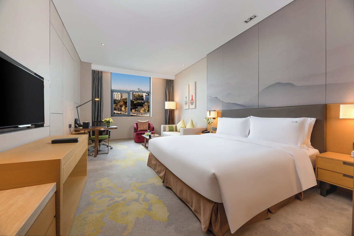 1 bedroom, minibar, in-room safe, desk