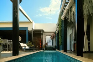 Exercise/lap pool - R Hotel Kingston (Kingston)