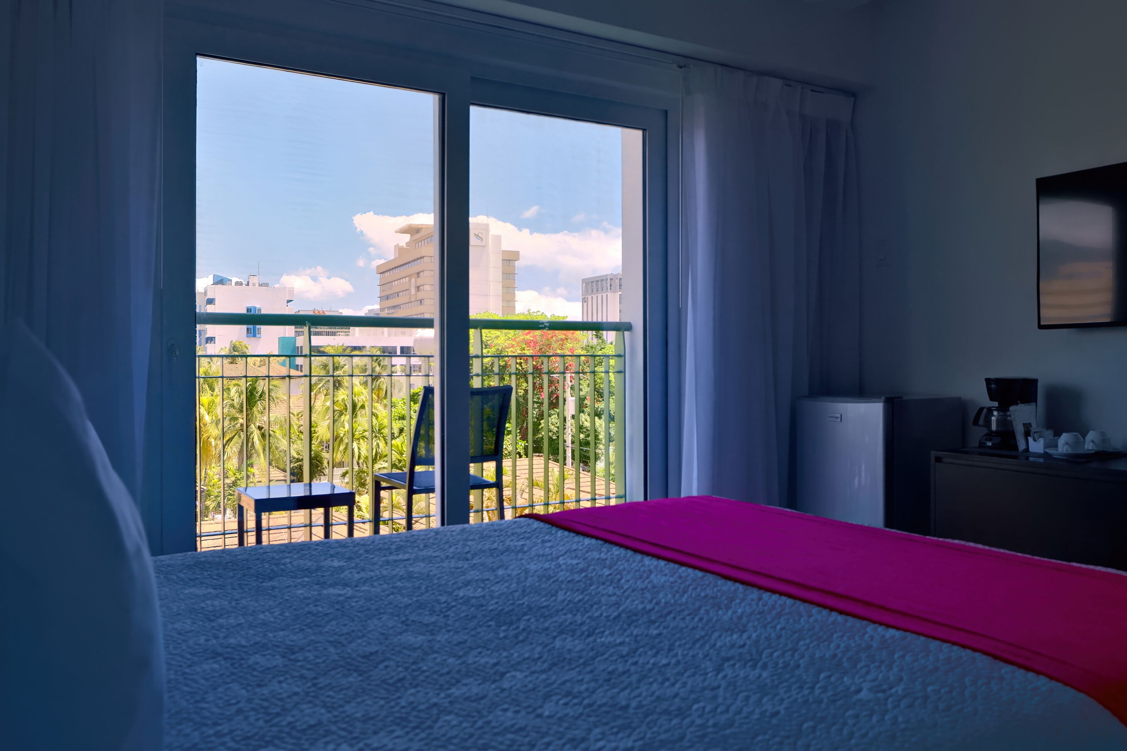 queen room with balcony | 1 bedroom, in-room safe, individually decorated, individually furnished