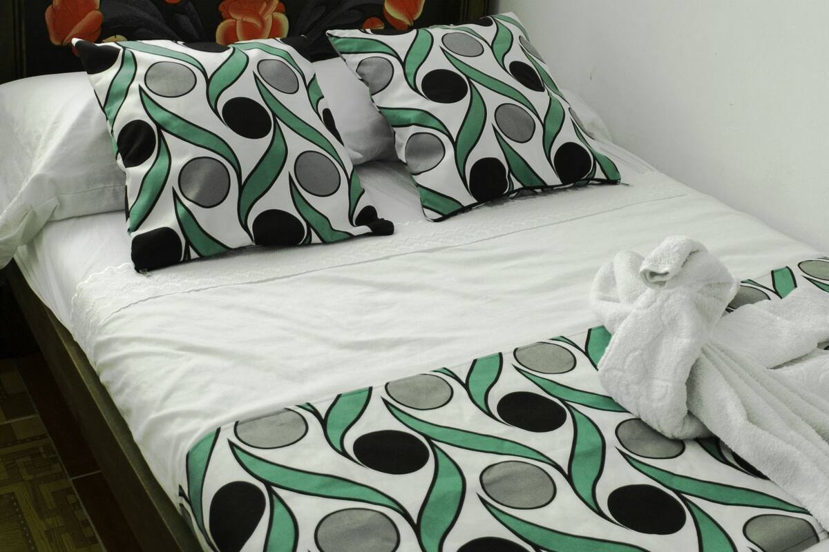 Chambre Double | Fer et planche à repasser