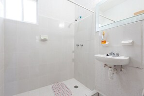 Luxury Apartment | Bathroom shower - Apartamentos Riviera Maya VIP (Puerto Morelos)
