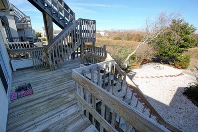 Toadally Relaxin' 2 Bedroom Home by RedAwning