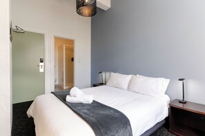 Double Ensuite | Free WiFi, bed sheets - Haka House Auckland Kโ Road (Auckland)