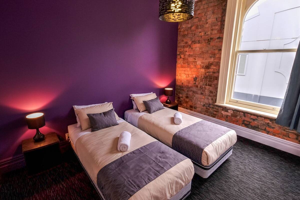Free WiFi, bed sheets