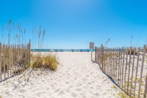 On the beach, white sand, fishing - Island Winds East by ALBVR (Gulf Shores)