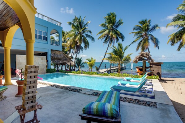 Terrace/patio - Blue Parrot Beach House (Hopkins)