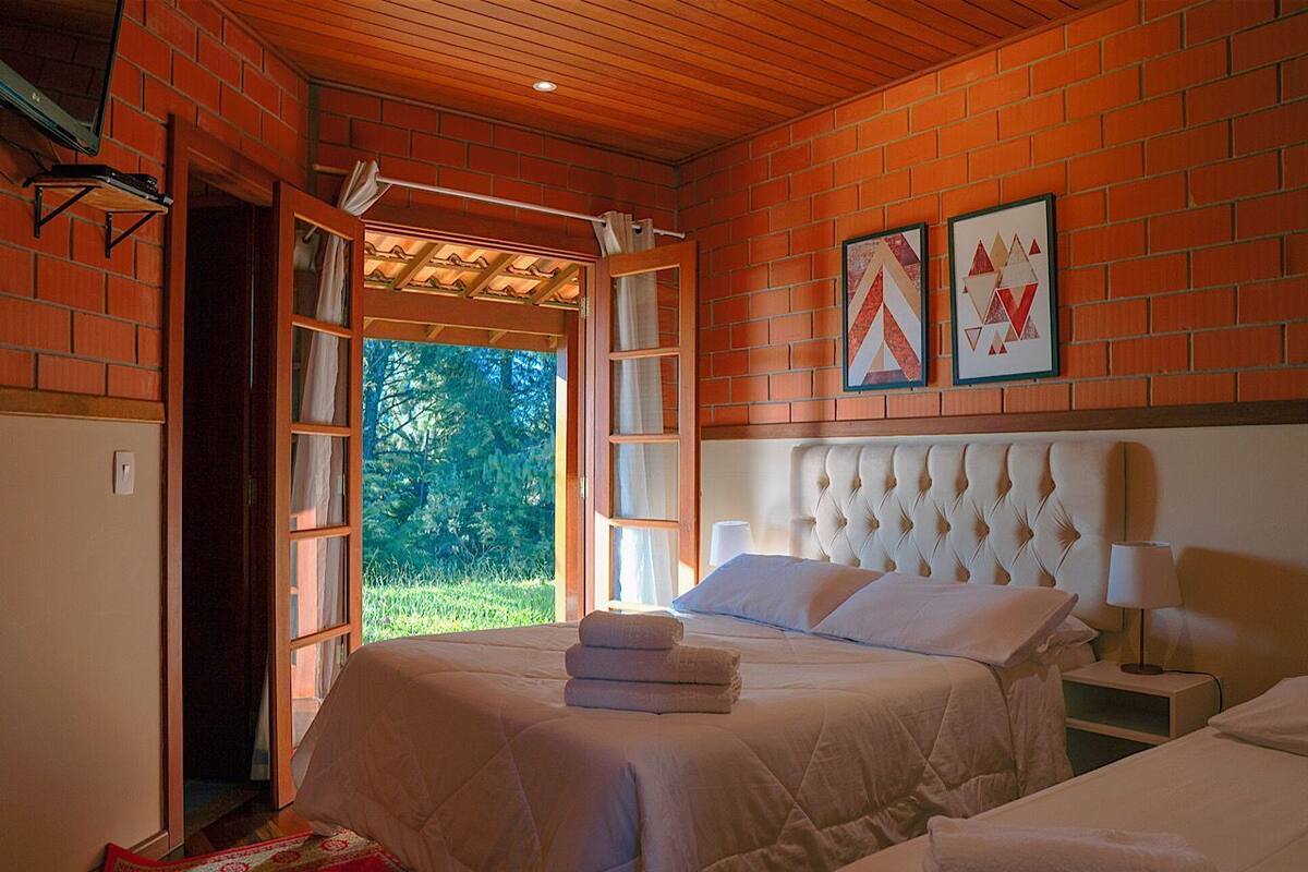 Chambre Triple Standard, 1 chambre, vue montagne, côté jardin