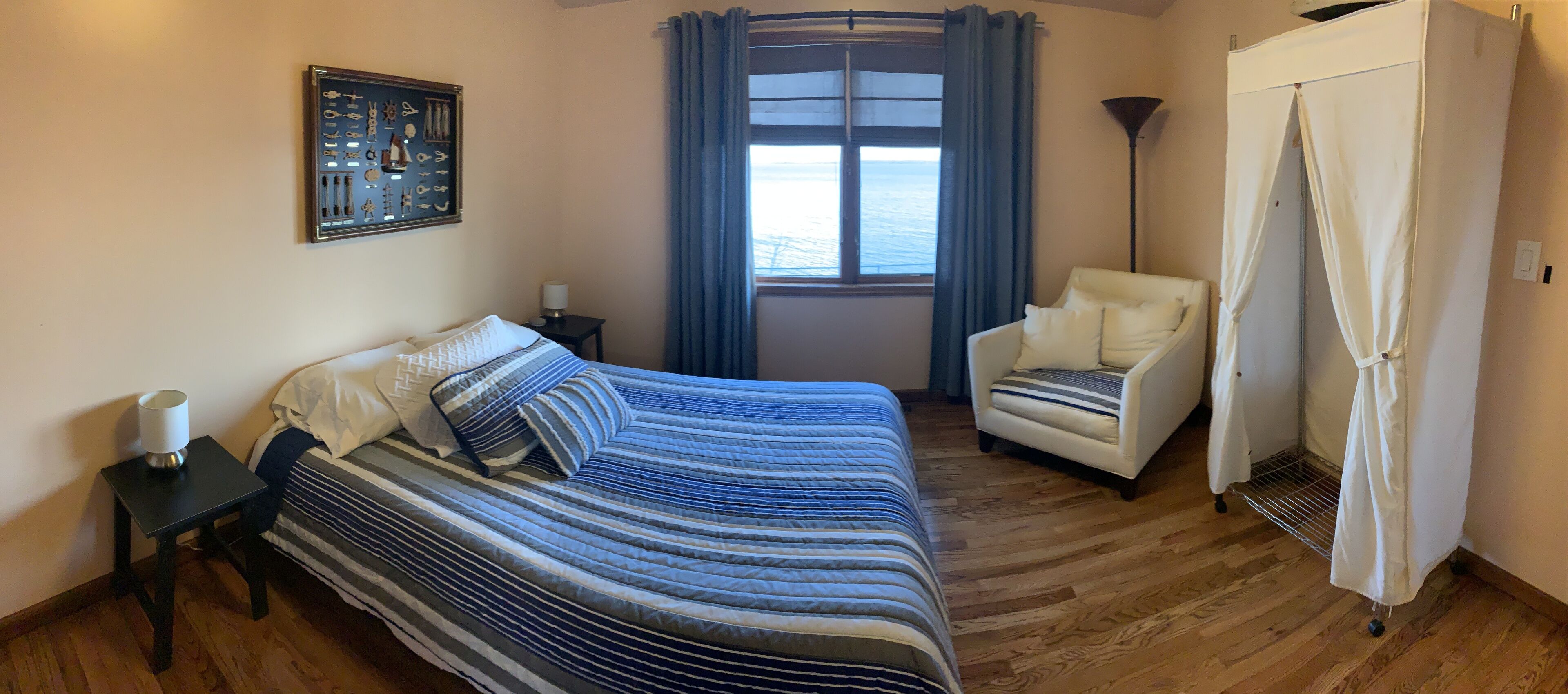 4 bedrooms, desk, iron/ironing board, free WiFi