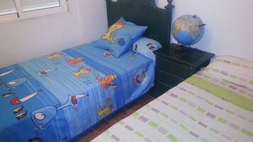 3 dormitorios, Internet, ropa de cama