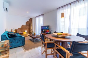 Smart TV, music library, stereo