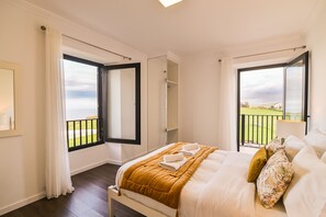 3 bedrooms, soundproofing, iron/ironing board, travel crib - House in countryside (Lomba da Fazenda)