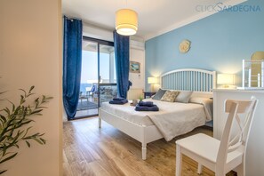 4 bedrooms, in-room safe, iron/ironing board, free WiFi
