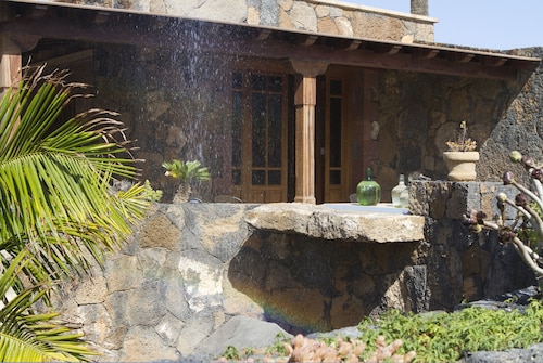 Magnificent house in the countryside, very quiet. 