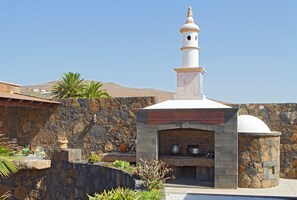 Terrace/patio - Magnificent house in the countryside, very quiet.  (Teguise)