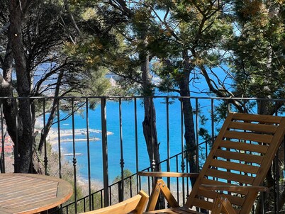 Torre Alpicella Holiday Home, a scenic escape into nature and relaxation!