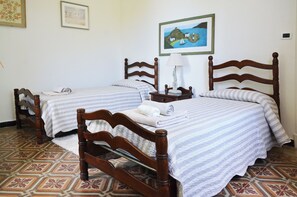 2 quartos, escrivaninha, berço de viagem, Wi-Fi de cortesia