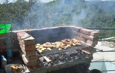 RELAXATION HOUSE. IN THE COUNTRYSIDE NEAR THE 5 TERRE AND 80 KM FROM THE GENOA AQUARIUM