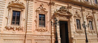 High quality big Guest House, historic center, free parking.
