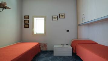 3 camere, ferro/asse da stiro, Wi-Fi gratuito