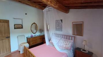 2 chambres, fer et planche Ă repasser, Wi-Fi gratuit, draps fournis