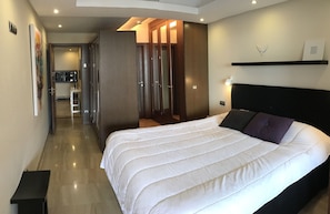 2 chambres, fer et planche à repasser, Wi-Fi, literie fournie