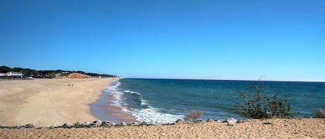 Vlak bij het strand